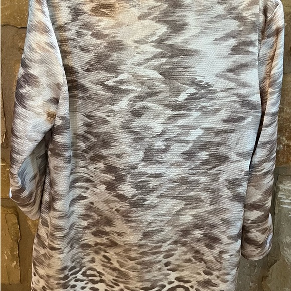 Travelers Collection by Chico’s Tunic Blouse Women 2 (Large - 12)) Animal Print - Picture 11 of 11